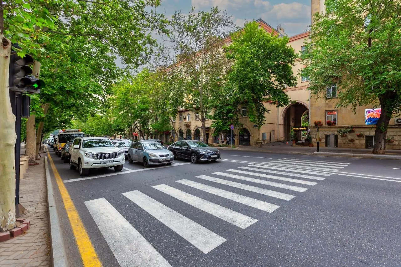Apartment Close To Izmir Park Баку