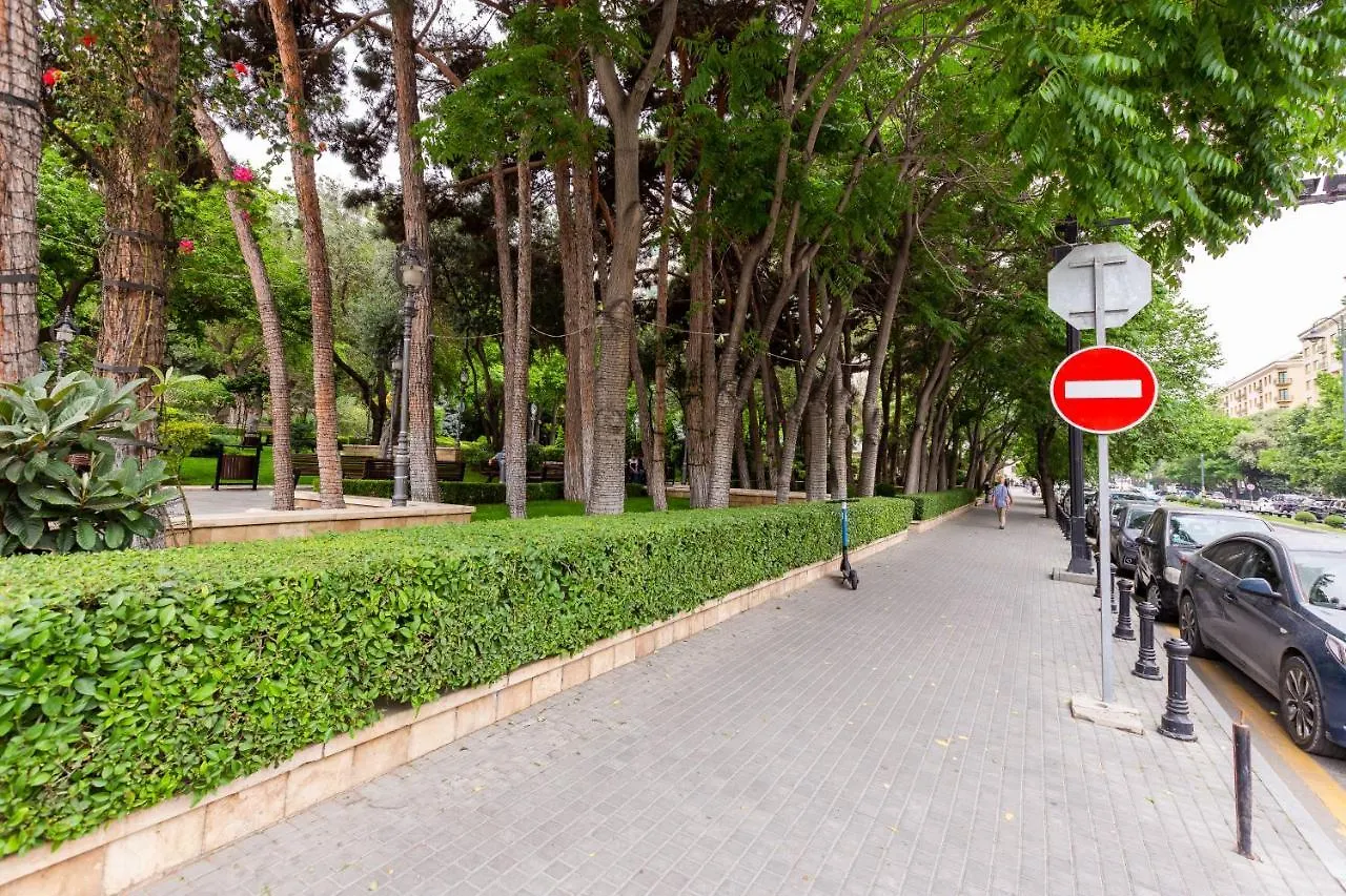 Apartment Close To Izmir Park Baku